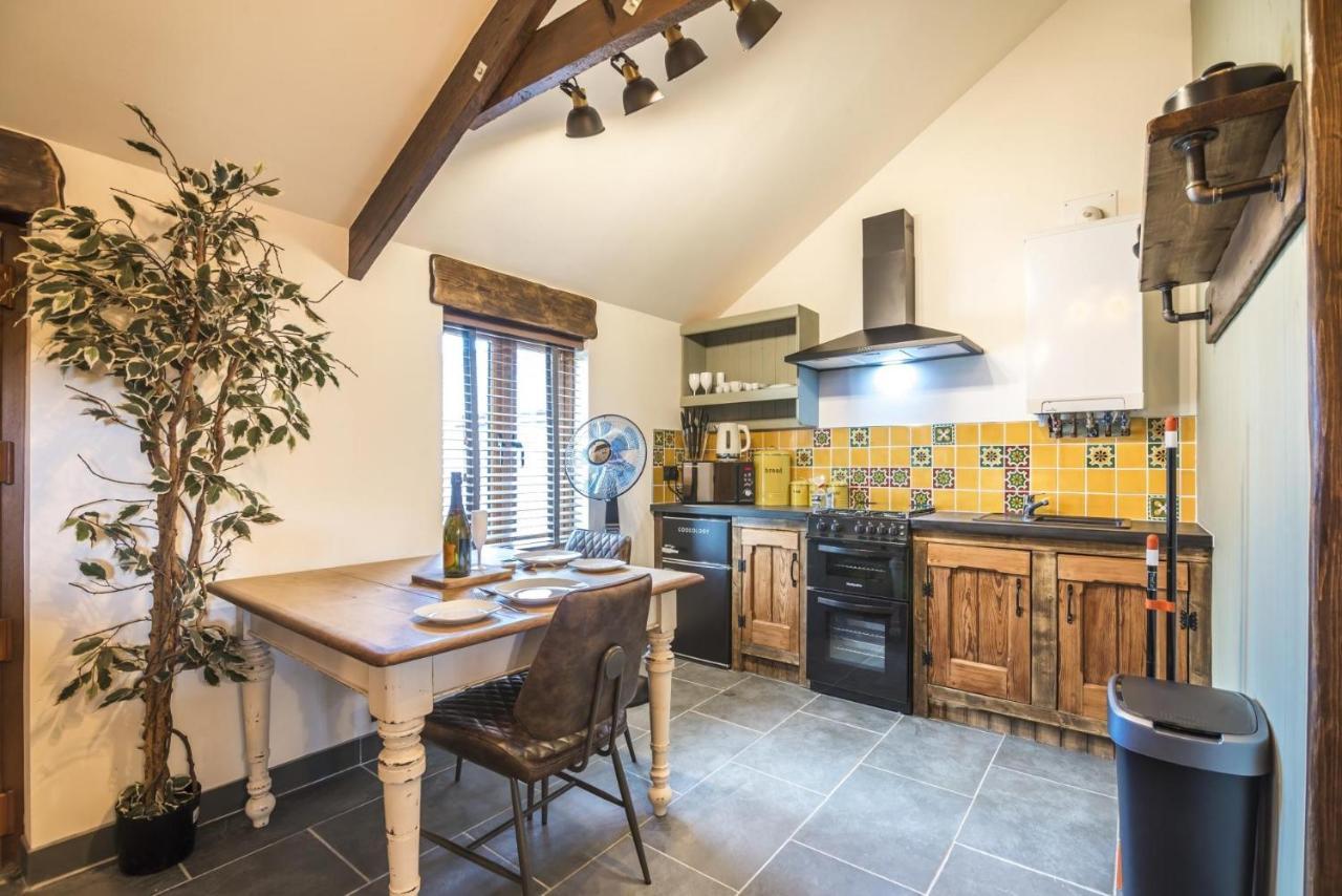 Fern Cottage - Luxurious 1 Bedroom - Blossom Farm Johnston Kültér fotó